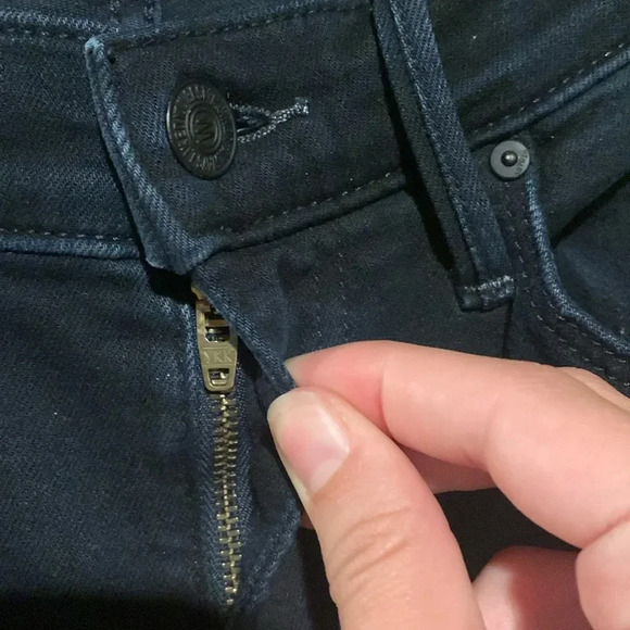 MOTHER Denim Super Cruiser - Picture 4 of 11